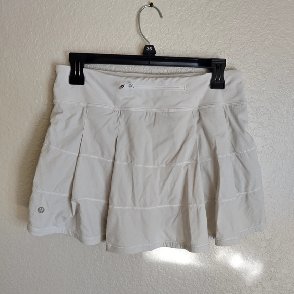 lululemon Women's Pace Rival Mid-Rise Skirt White Sz 6 - Picture 4 of 5
